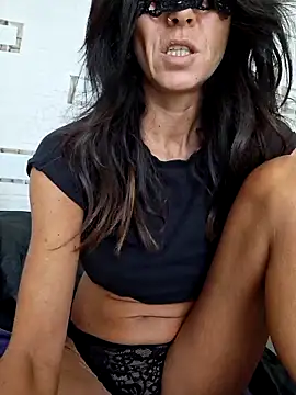 EmySkinny85 online show from October 2025 09:32:02 AM