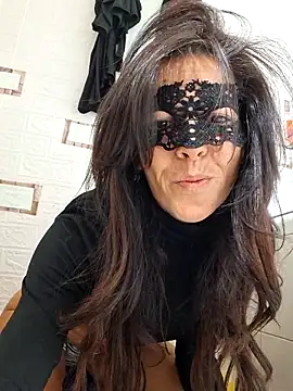 Snapshot of EmySkinny85 chatting on November 2025 09:35:02 AM EmySkinny85 online show from November 2025 09:35:02 AM