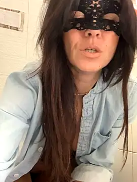 EmySkinny85 online show from December 2025 09:14:01 AM