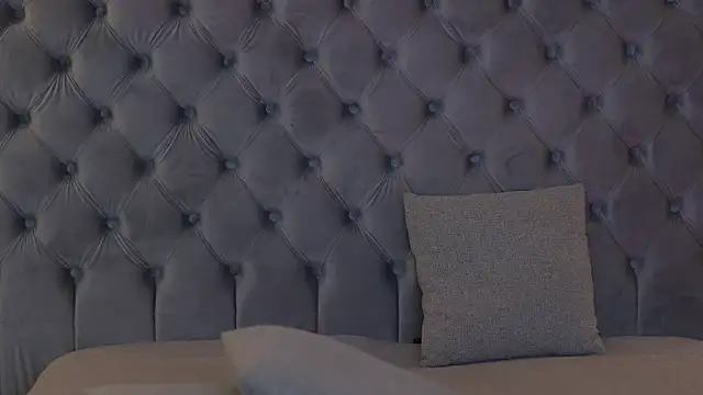 Snapshot of AmelyNoir chatting on November 2025 02:50:01 PM AmelyNoir online show from November 2025 02:50:01 PM