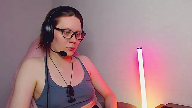 tracy cooper online show from February 2025 08:42:02 PM