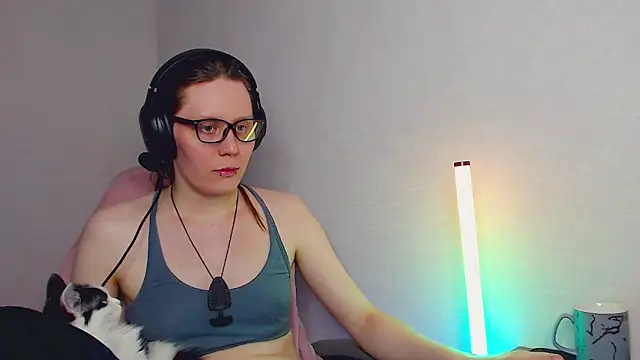 tracy cooper online show from February 2025 11:48:01 PM