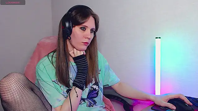 tracy cooper online show from February 2025 04:36:02 PM