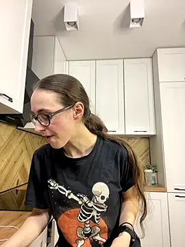 MartiniiSelenna online show from November 2025 07:01:01 AM