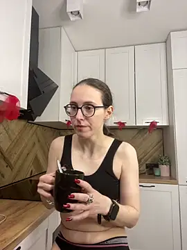 MartiniiSelenna online show from April 2026 05:47:01 AM