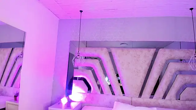 AngelineHeet online show from November 2025 03:43:01 AM