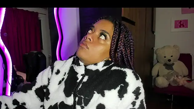 Snapshot of ladyrd1 chatting on November 2025 01:43:01 AM ladyrd1 online show from November 2025 01:43:01 AM