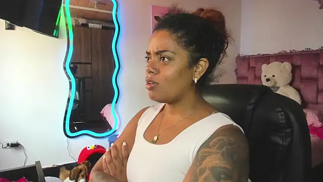 ladyrd1 online show from March 2026 06:19:02 PM