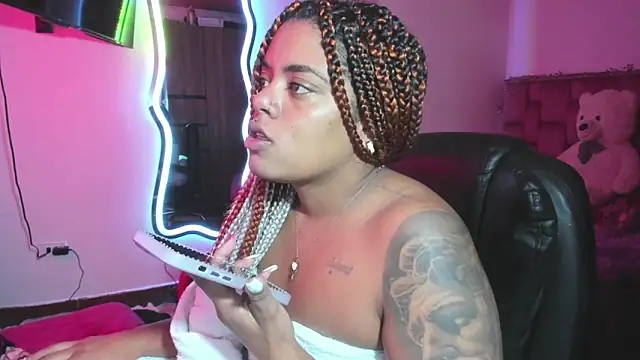 ladyrd1 online show from February 2026 01:43:01 PM