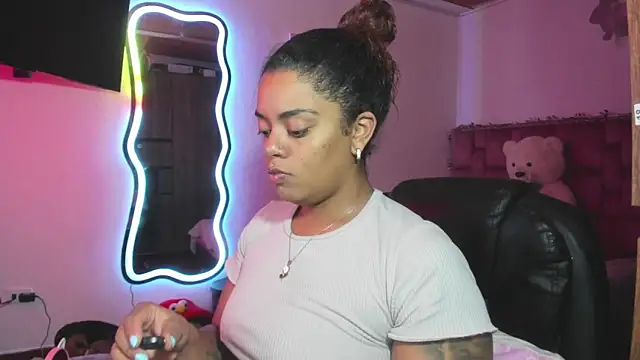 ladyrd1 online show from March 2026 07:08:02 PM