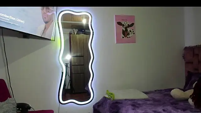 Snapshot of ladyrd1 chatting on November 2025 11:16:01 PM ladyrd1 online show from November 2025 11:16:01 PM