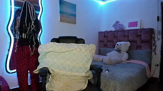 ladyrd1 online show from March 2025 09:45:02 AM