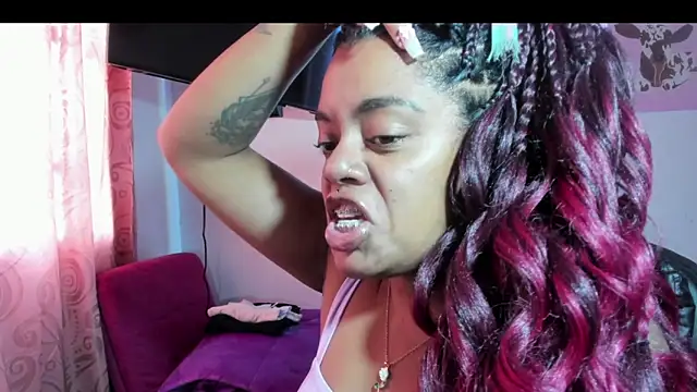 Snapshot of ladyrd1 chatting on December 2025 07:24:01 PM ladyrd1 online show from December 2025 07:24:01 PM