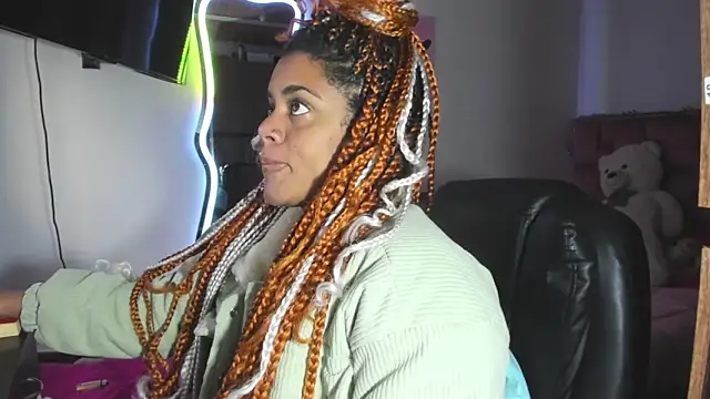 ladyrd1 online show from February 2026 11:05:02 PM