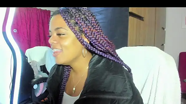 Snapshot of ladyrd1 chatting on November 2025 03:51:02 AM ladyrd1 online show from November 2025 03:51:02 AM