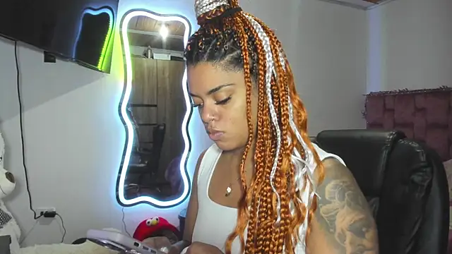 ladyrd1 online show from February 2026 01:55:02 AM