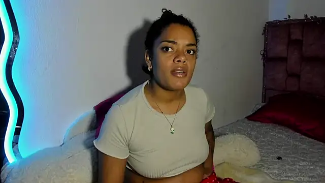 ladyrd1 online show from March 2026 04:07:02 AM