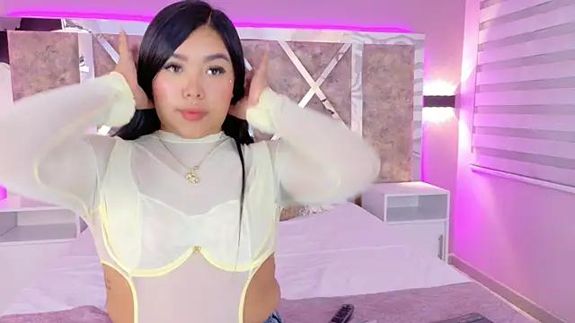 MarianaGarciaa   online show from December 2025 05:39:02 PM