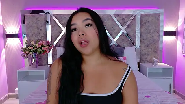 MarianaGarciaa   online show from December 2025 07:15:02 PM