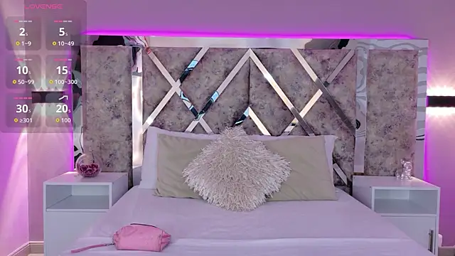 MarianaGarciaa   online show from November 2025 07:17:01 PM