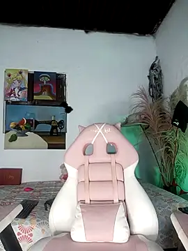 lovely kitt online show from March 2026 02:48:01 AM