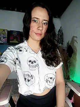 lovely kitt online show from March 2026 10:00:02 PM