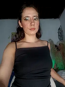 lovely kitt online show from April 2026 12:44:01 AM