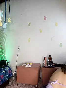 lovely kitt online show from April 2026 12:39:01 AM