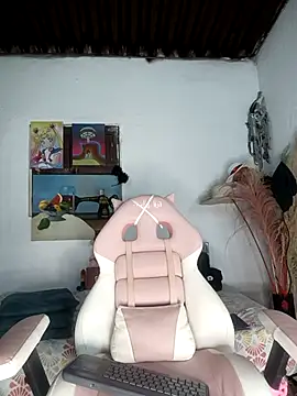 lovely kitt online show from March 2026 10:11:01 PM