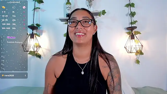 Snapshot of melanieecox chatting on July 2026 01:12:02 AM melanieecox online show from July 2026 01:12:02 AM
