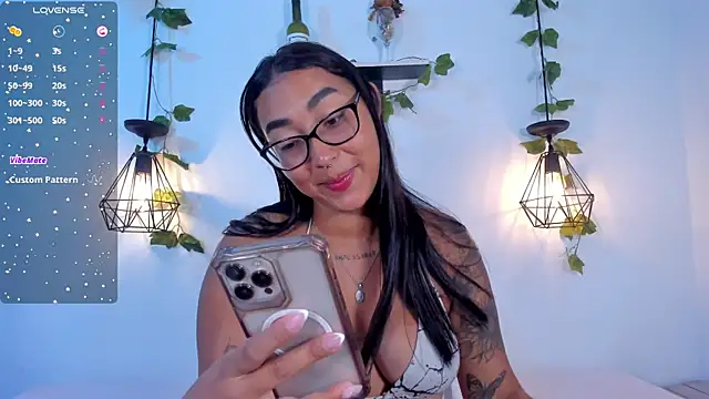 Snapshot of melanieecox chatting on July 2026 03:35:01 PM melanieecox online show from July 2026 03:35:01 PM