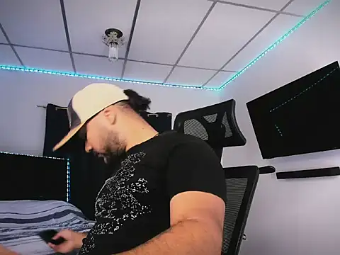 Sebas-hott online show from February 2026 09:32:01 PM