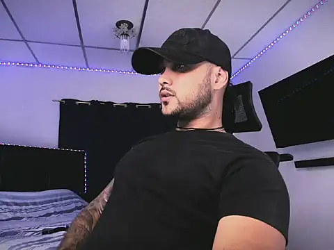 Sebas-hott online show from February 2026 12:01:02 AM