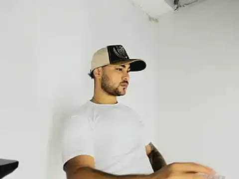 Sebas-hott online show from November 2025 10:36:02 PM