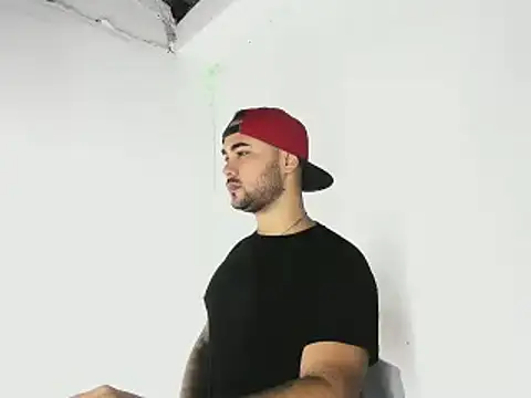 Sebas-hott online show from October 2025 11:04:01 PM