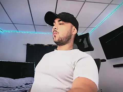 Sebas-hott online show from February 2026 10:28:02 PM