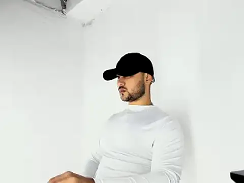 Sebas-hott online show from October 2025 10:27:01 PM