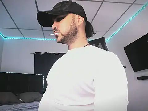 Sebas-hott online show from February 2026 09:58:02 PM