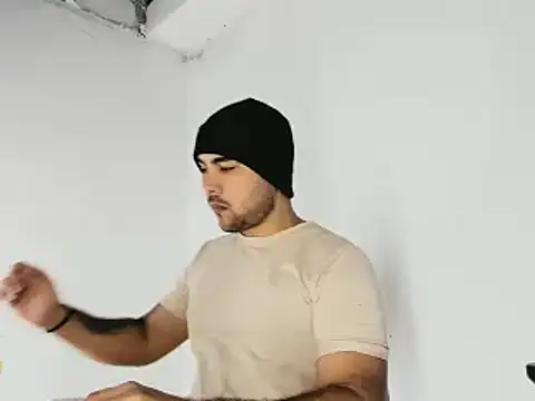 Sebas-hott online show from October 2025 11:03:02 PM