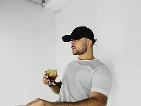 Sebas-hott online show from October 2025 10:39:02 PM