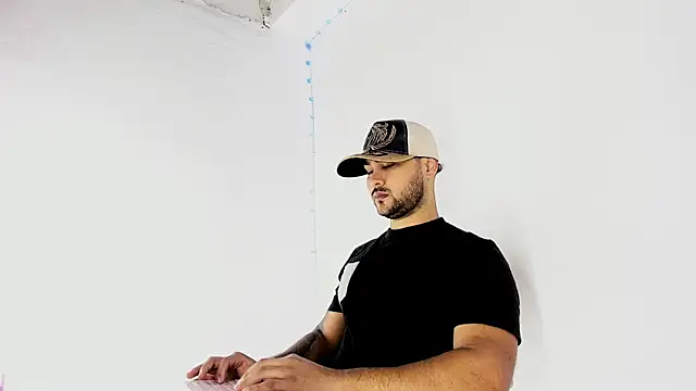 Sebas-hott online show from September 2025 09:48:01 PM