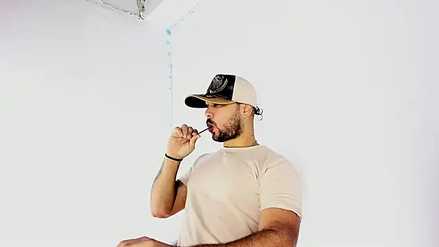 Sebas-hott online show from September 2025 10:23:02 PM