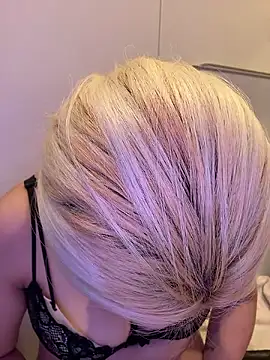 Rei1216xo online show from March 2026 04:22:01 AM