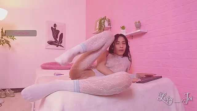 Lucy joi online show from March 2026 03:19:01 AM