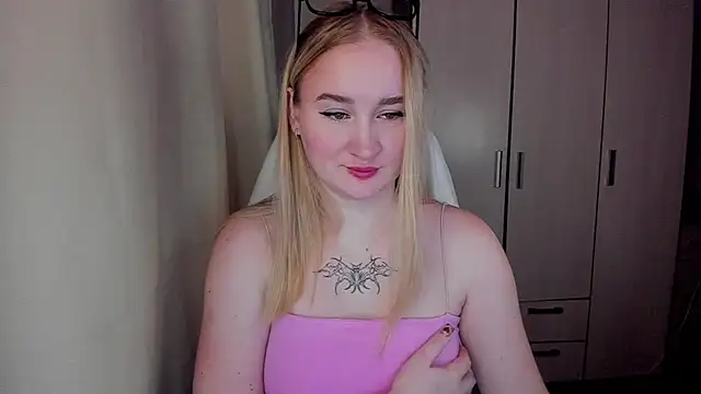 KeiraNight online show from February 2026 03:50:01 AM