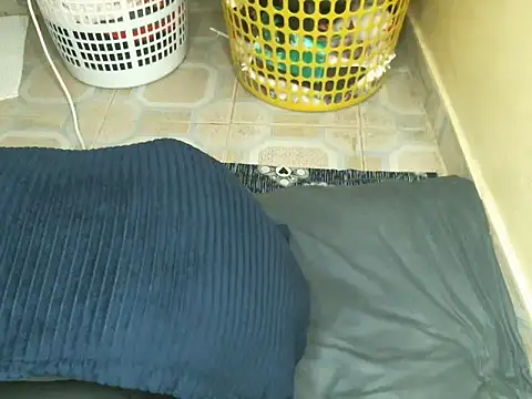 centzSexy online show from April 2026 04:19:01 AM