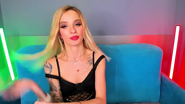 Snapshot of AlinaLovelyX chatting on March 2025 04:29:02 AM AlinaLovelyX online show from March 2025 04:29:02 AM