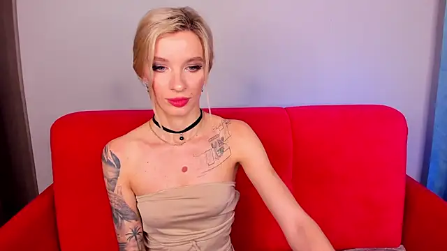 Snapshot of AlinaLovelyX chatting on October 2025 01:27:01 AM AlinaLovelyX online show from October 2025 01:27:01 AM