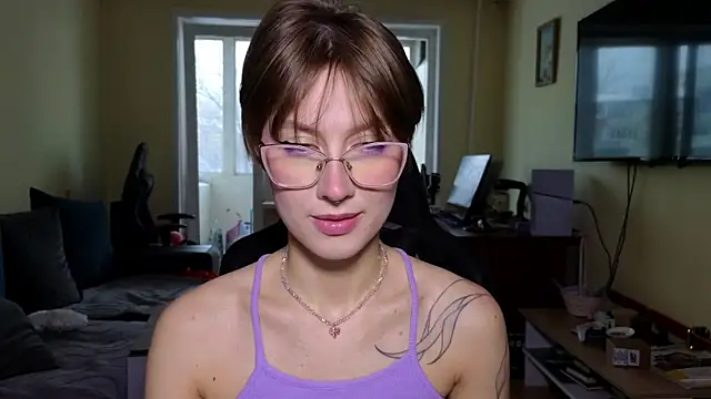 Snapshot of MalvinaBlum chatting on February 2026 07:49:01 AM MalvinaBlum online show from February 2026 07:49:01 AM