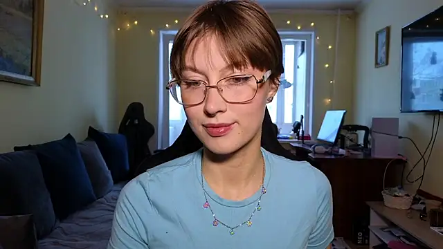 Snapshot of MalvinaBlum chatting on December 2025 05:32:02 AM MalvinaBlum online show from December 2025 05:32:02 AM